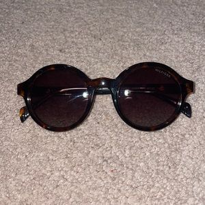 Tommy Hilfiger Tortoise Sunglasses! 🐢